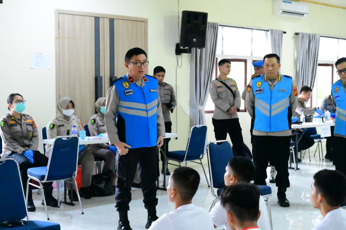 Wakapolda Jambi Tinjau Langsung Pemeriksaan Kesehatan Tahap I Taruna Akpol di Asrama Haji